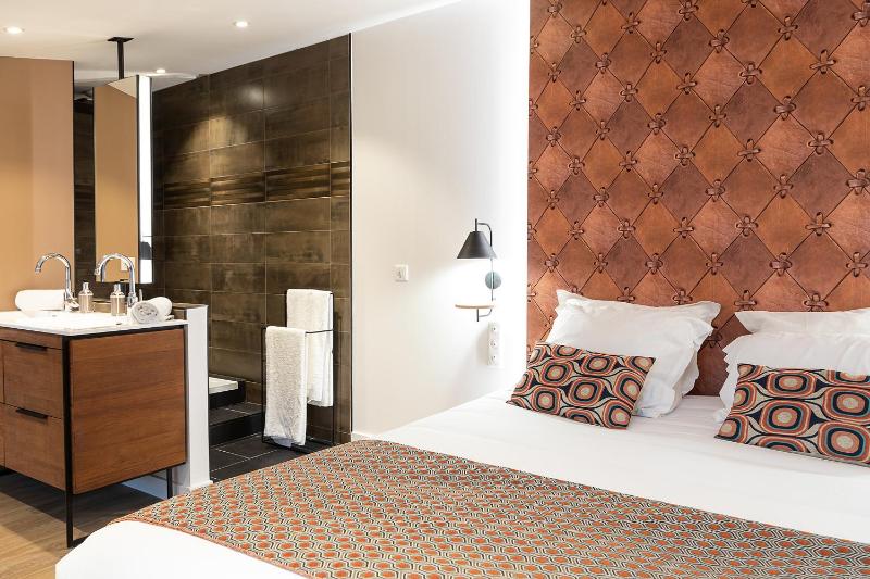 5 Chambres en Ville - image 6