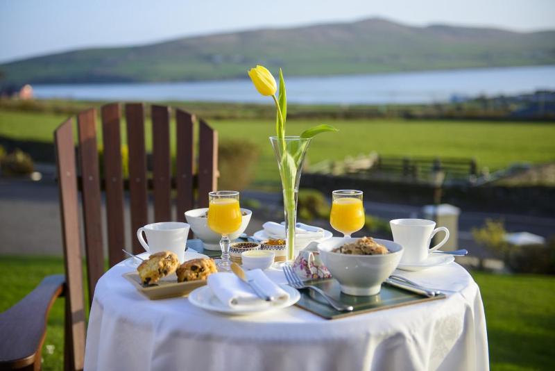 Superior Double or Twin Room with Garden View image 4