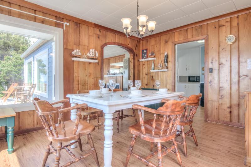 Sea Chalet - image 31