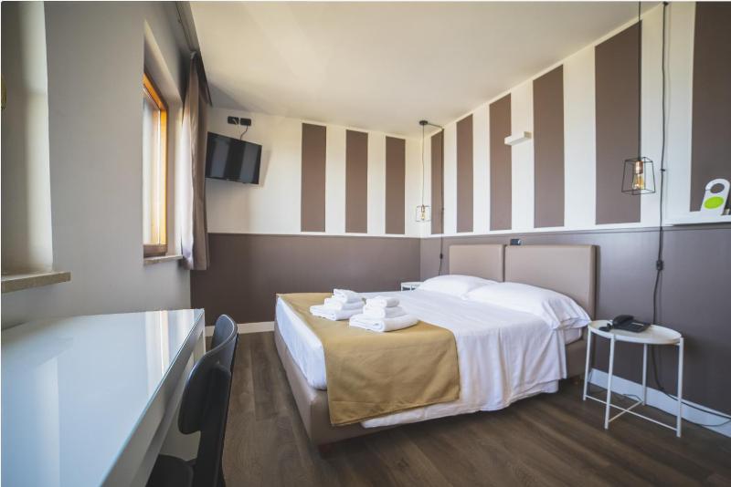 Hotel Continental - image 38
