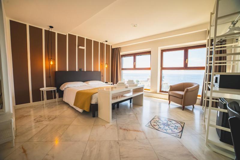 Hotel Continental - image 49