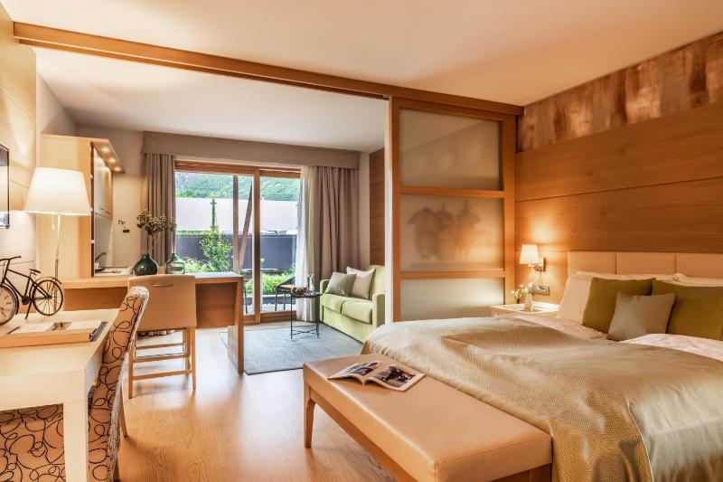 Junior Suite with Terrace image 1