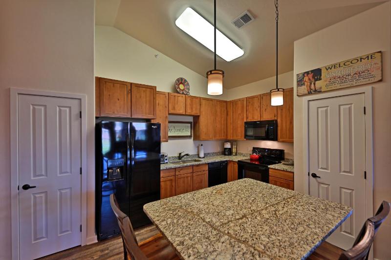 Three Bedroom Apartment image 2