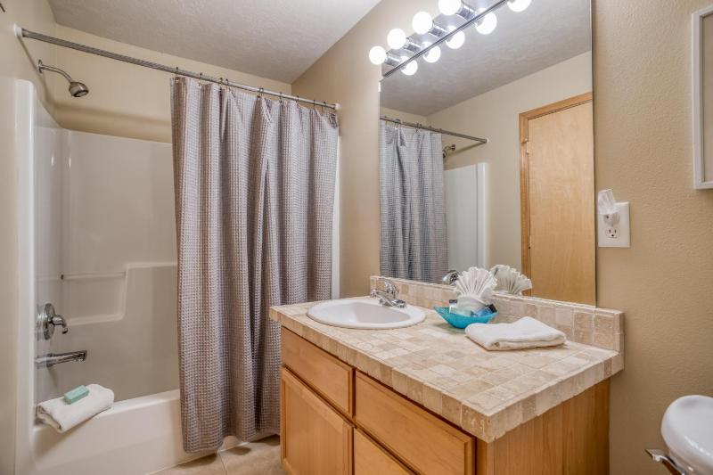 Hubbert Hideaway - image 39