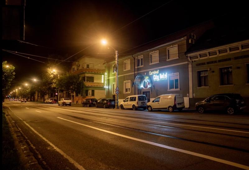 Carnival City Hotel Oradea - image 2