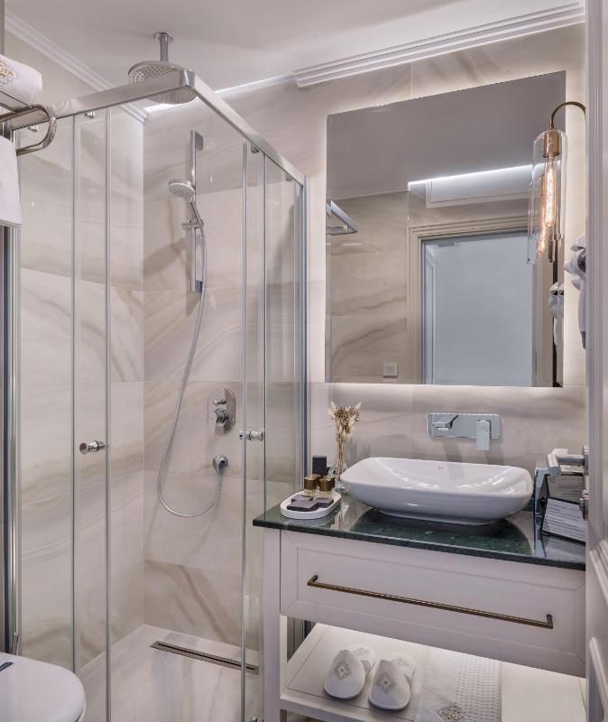 Two-Bedroom Suite image 3