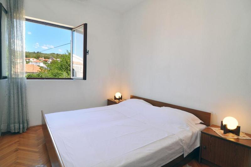 Two-Bedroom Apartment with Terrace and Sea View image 3