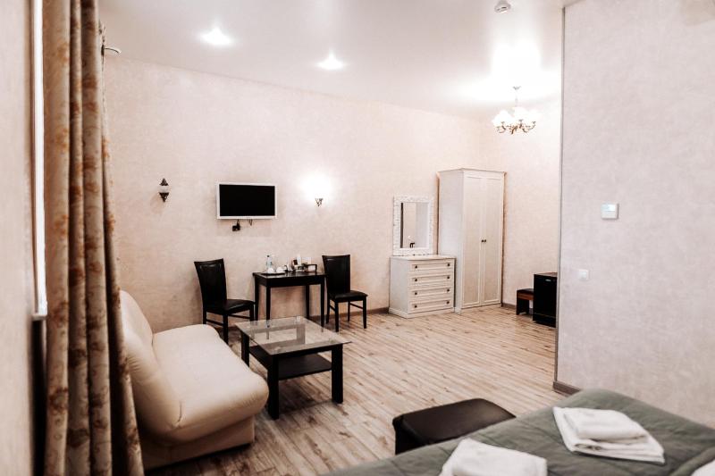 Deluxe Double Room image 3