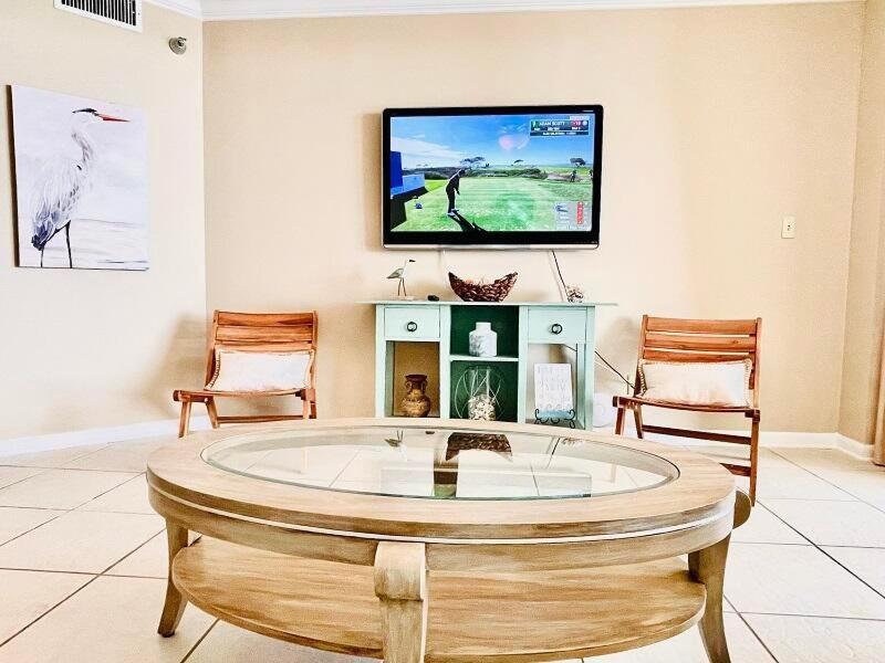 Three-Bedroom Holiday Home  image 3