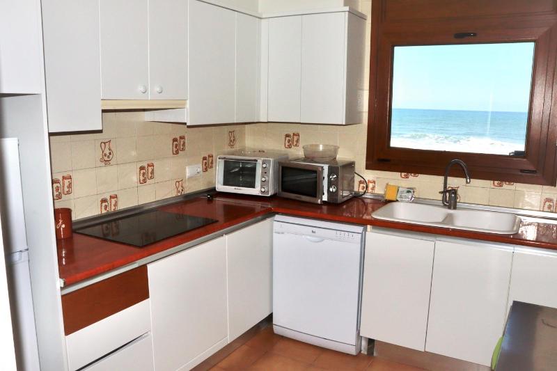 Three-Bedroom Apartment (7 Adults) image 1