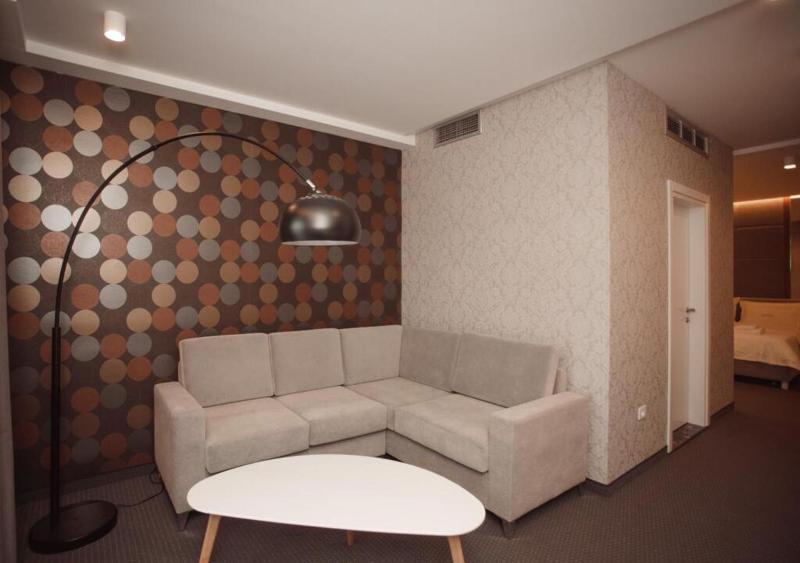 Suite with City View image 4