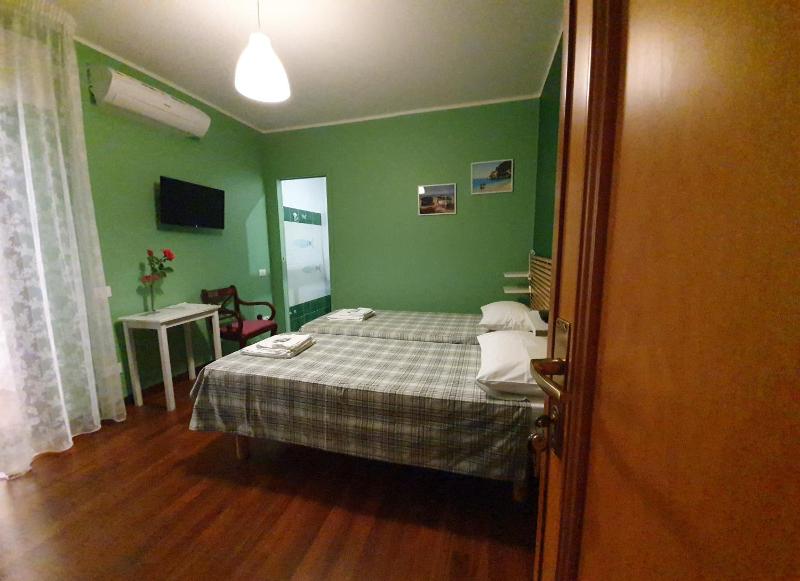 Double or Twin Room with Private Bathroom image 3