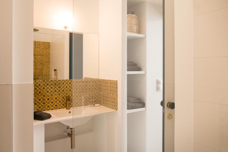 Suite with Garden View image 3