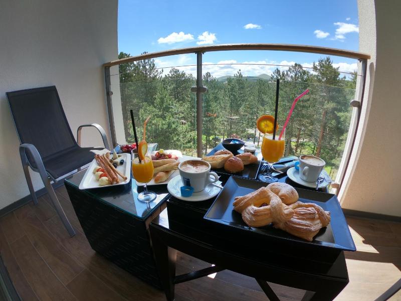 Deluxe Double Room with Terrace image 4