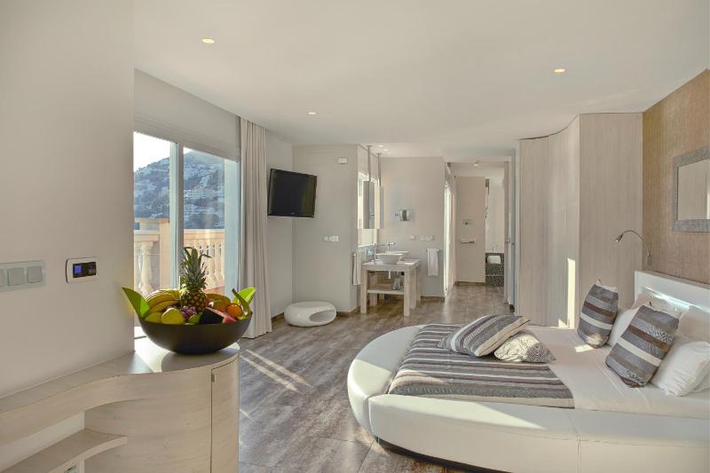Penthouse Suite image 1