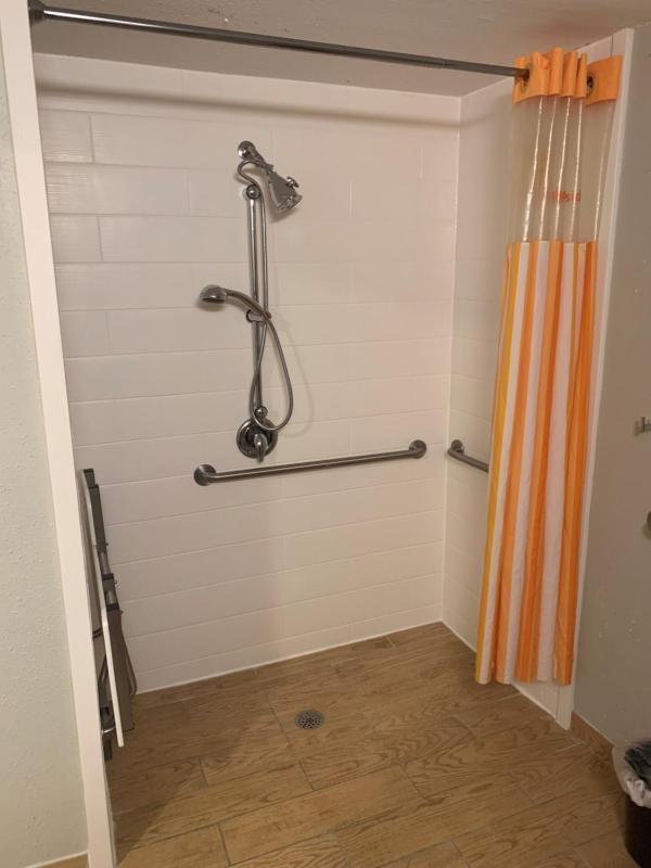 King Room - Disability Access/Non-Smoking image 4