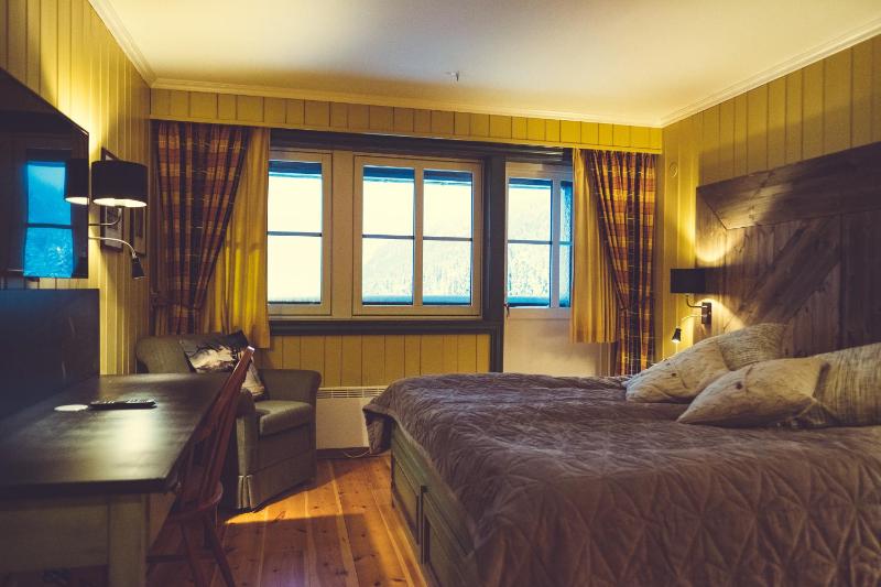 Double Room image 3