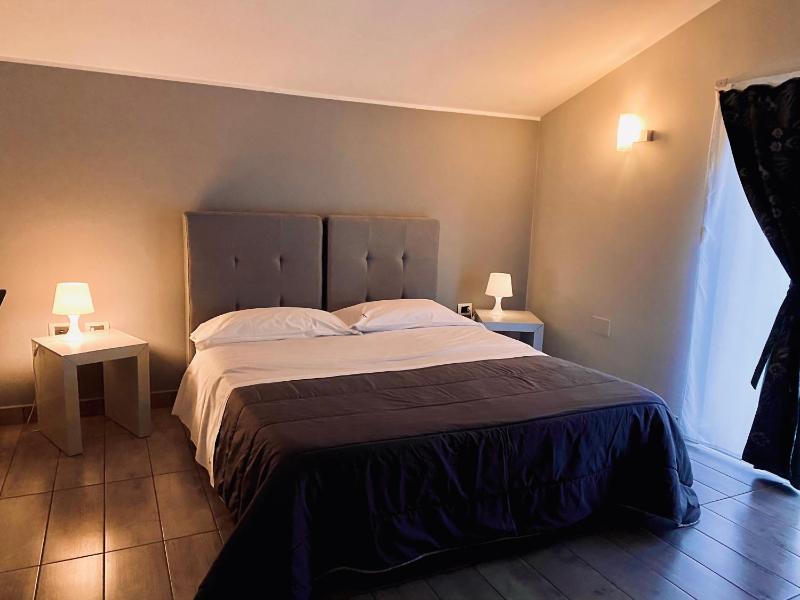 Double Room image 2
