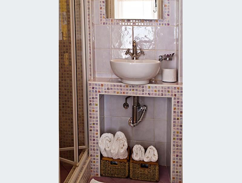 Double Room - Sea Side image 2