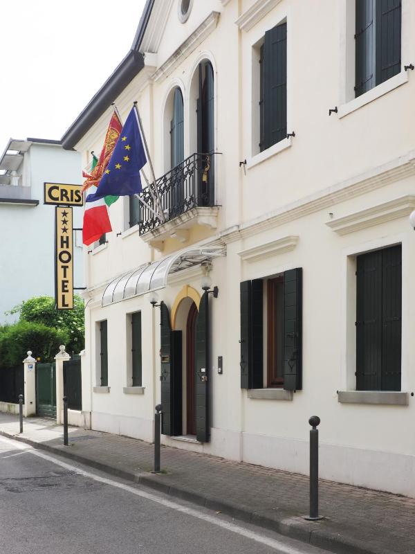 Hotel Cris - image 28
