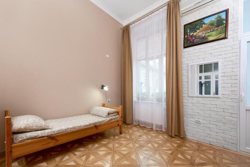 Bed in 4-Bed Dormitory Room image 2