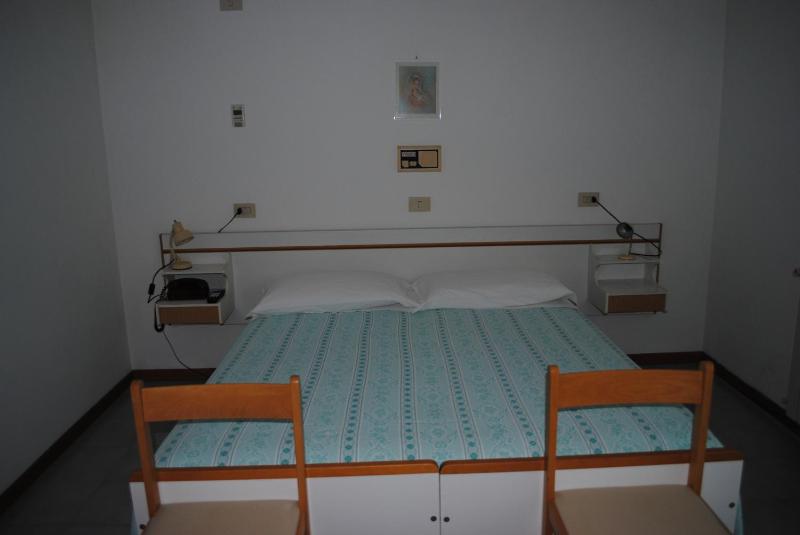 Triple Room image 2