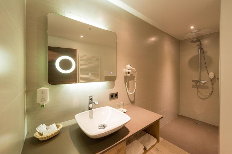 Comfort Double Room image 4