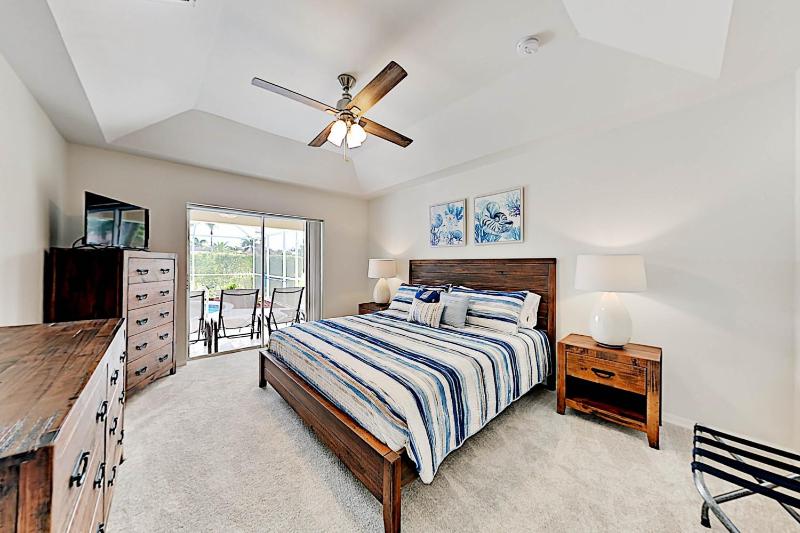 Three-Bedroom House image 2