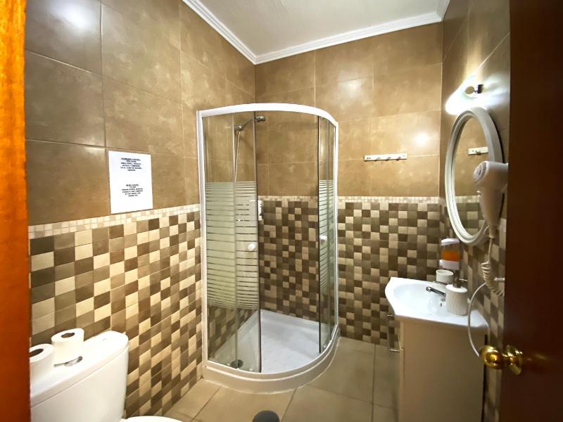 Double Room for Single Use image 4