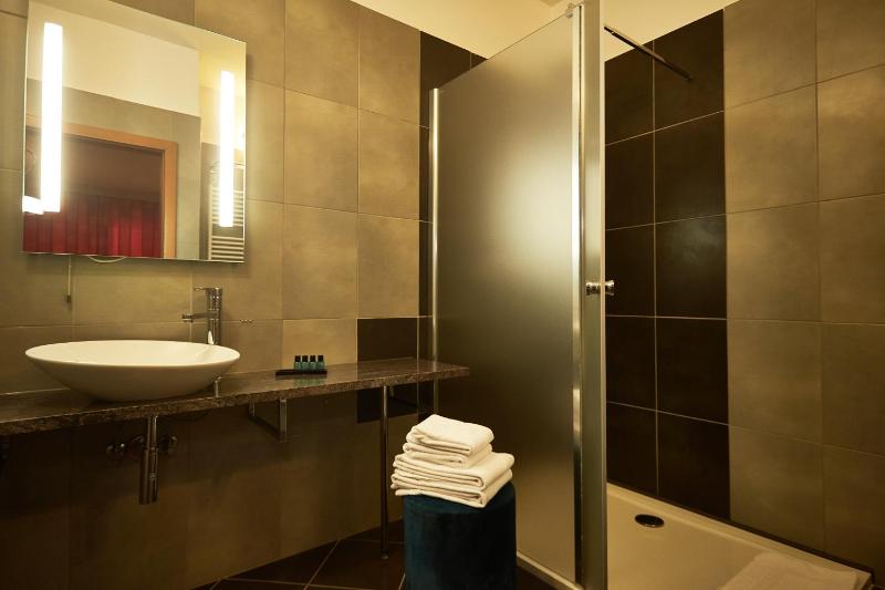 Deluxe Double Room image 1