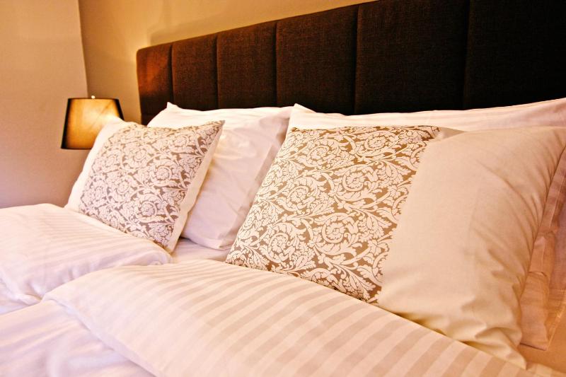 Standard Double Room image 3