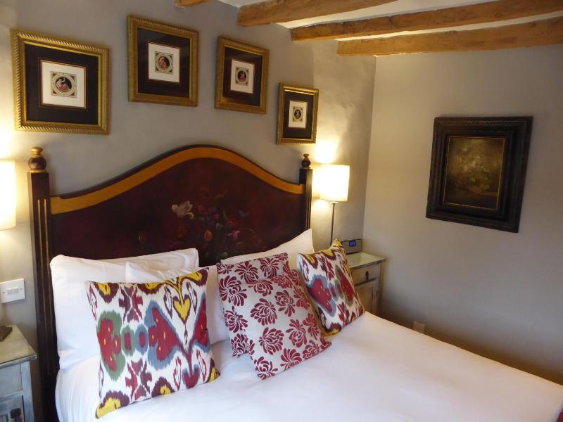 Double Room 1- The Old Beams image 3