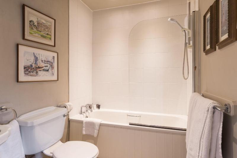 Double/Twin 1-The Country Room image 2