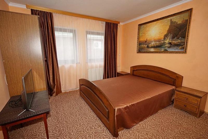 Comfort Triple Room with Shower image 1