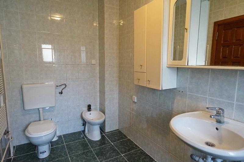 Triple Room with Bathroom image 1