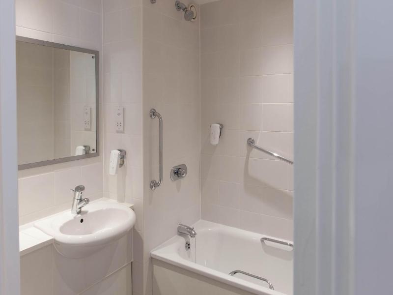 Double Room image 2