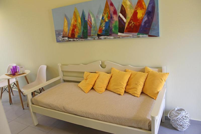 Superior One-Bedroom Apartment with Partial Sea View image 1