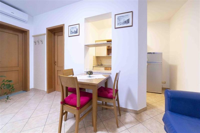 One-Bedroom Apartment - Ground Floor image 3