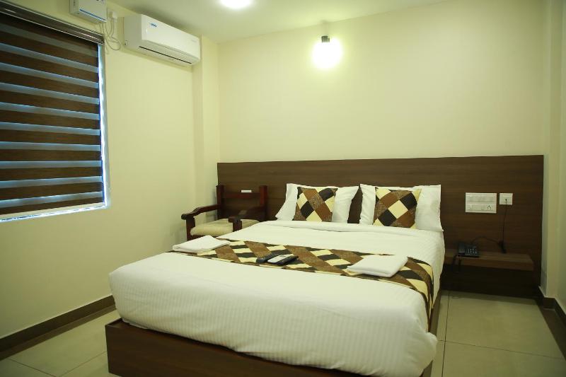 KALATHIL TOURIST HOME - image 38