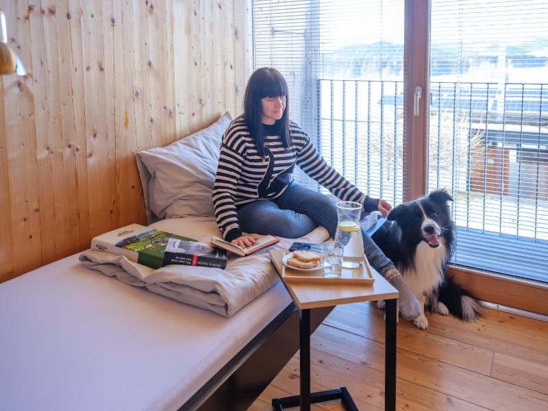 One-Bedroom Apartment image 3