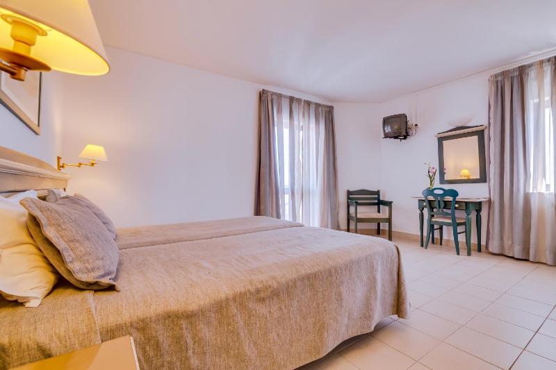 Single Room image 4