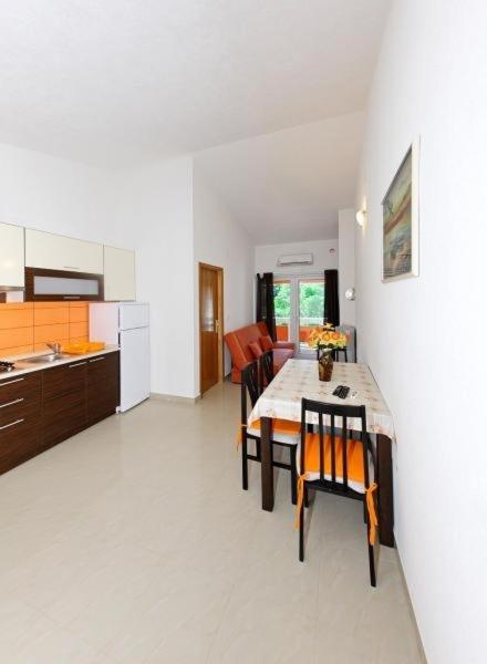Apartment in Vir with sea view balcony air conditioning Wi-Fi (4595-4) - image 3