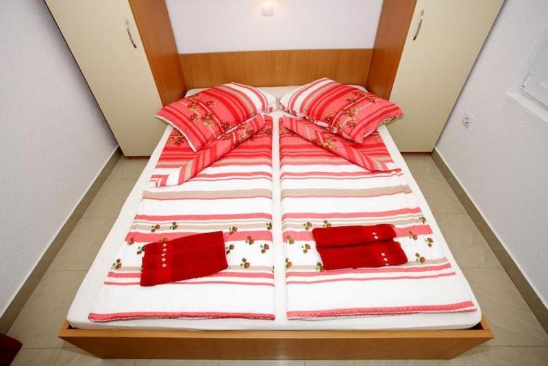 Apartment in Vir with sea view balcony air conditioning Wi-Fi (4595-4) - image 33