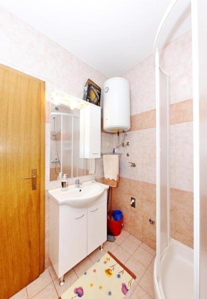 Apartment in Vir with balcony air conditioning Wi-Fi (4595-1) - image 21