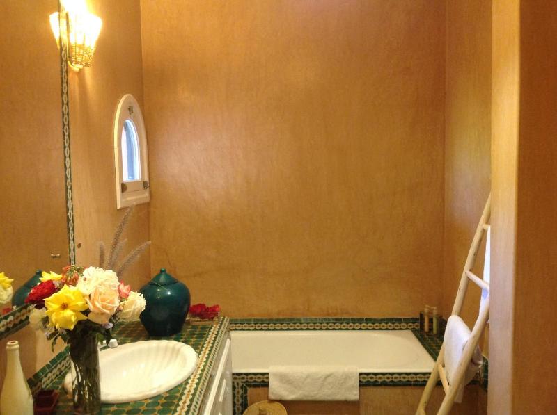 Superior Family Room image 3