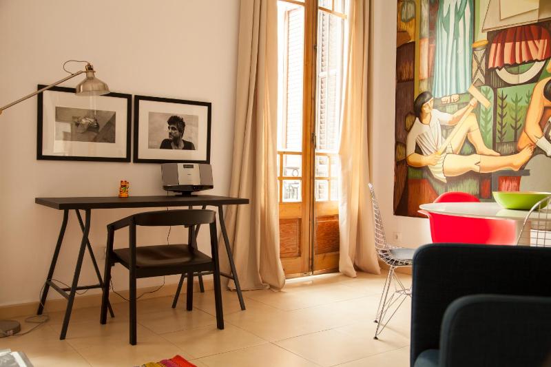 One-Bedroom Apartment image 2