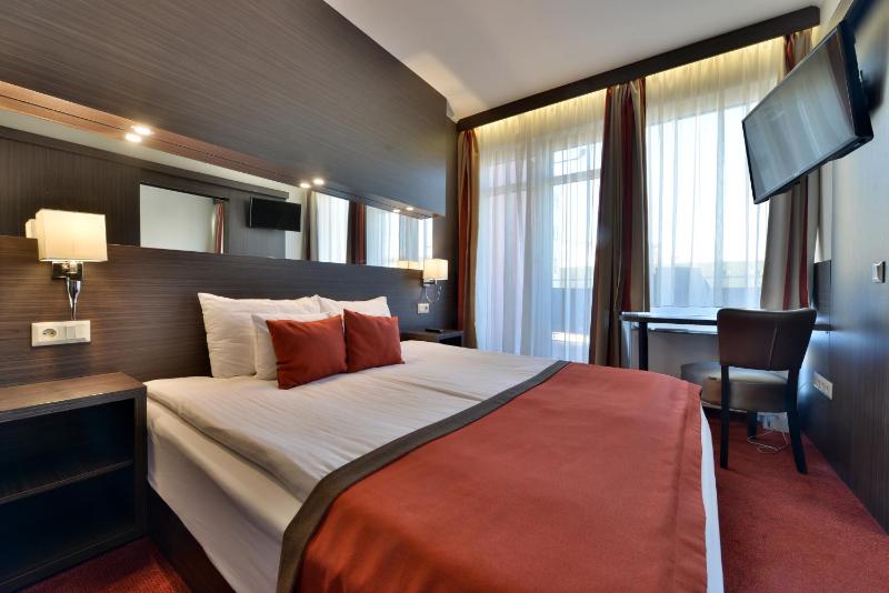 Superior Apartment image 2