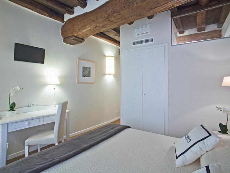 Double or Twin Room image 3