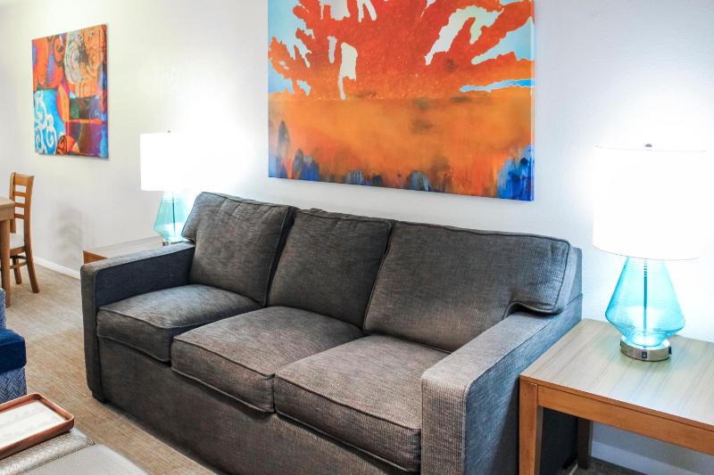Two-Bedroom Suite with King and Twin Beds image 4