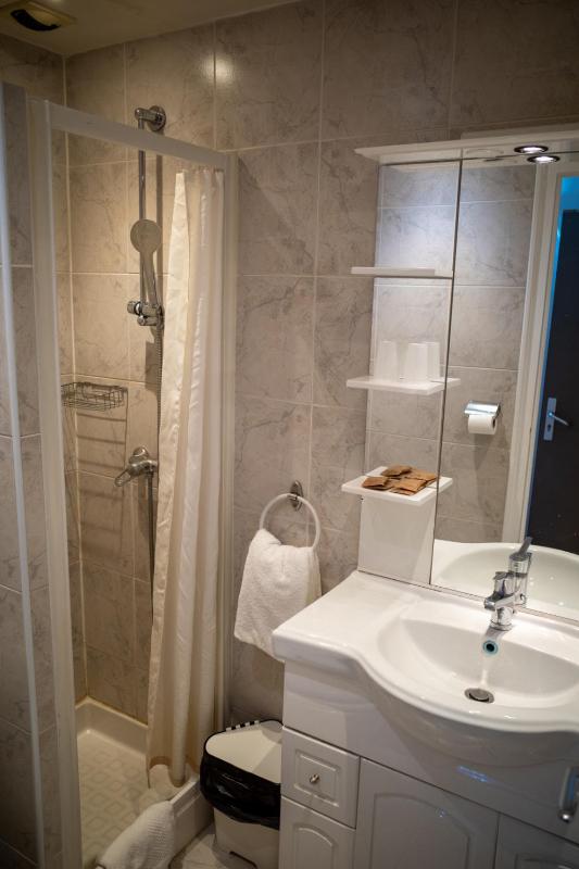 Elegance Double Room image 4